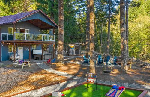 River Retreat w/hot tub, beach, game room - Foto 2