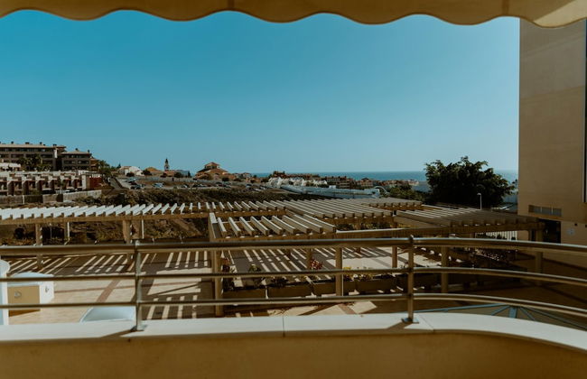 Seaview Splendor 2 Bedroom Modern Comfort - Photo 39