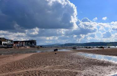 Sandy feet retreat - Photo 10