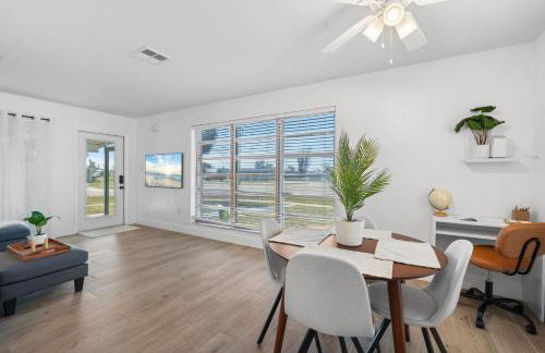 Nestled in North Port - Foto 26