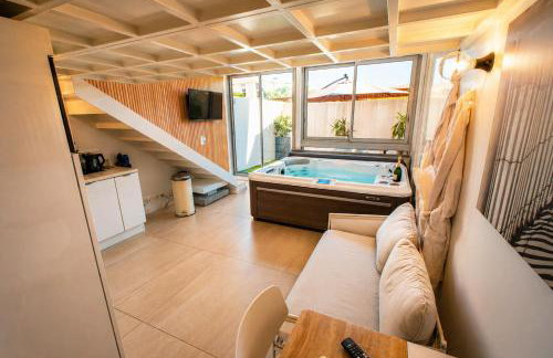 Villa Bono Romantic Suite & Private Jacuzzi - Foto 17