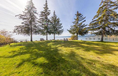 Sandy Cove on the North Shore -Lakeside Cottage with Pier Beach, and HOA Amenities - Foto 17