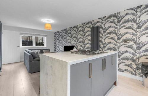 West Lothian 5 Beds + car space - Photo 23