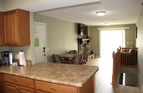Wheelhouse Condo Lake View! 3BR 3BA - Foto 2