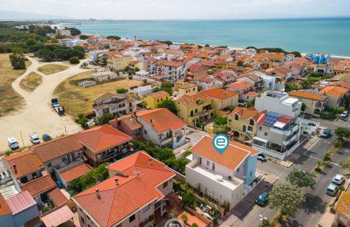 Sandy Retreat, Beachside Apartment with Terrace - Foto 43