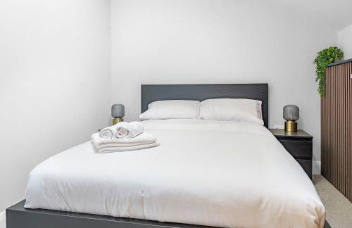 St George's Quarter Stay - Modern City Centre Duplex - Perfect for Business & Leisure - FREE PARKING - WiFi Included - Close to transport links - Foto 23