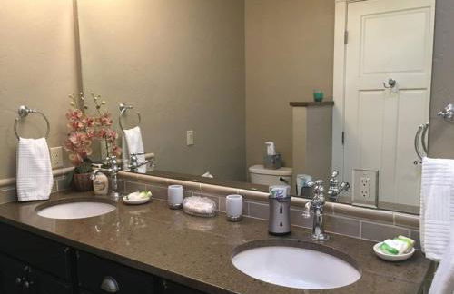 Riverfront condo with balcony, king bed STR#267 - Photo 13