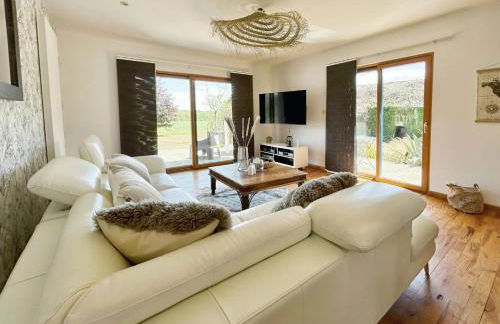 Maison familiale chaleureuse à Saint-Évarzec avec terrasse - Foto 4