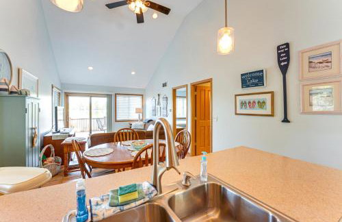 13 Mi to South Haven Lakefront Retreat with Dock! - Foto 11