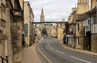 Lux Two Bedroom Home & Terrace in Stamford Centre - Foto 18