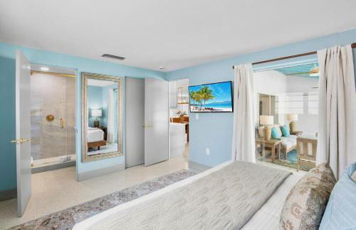 Coastal Charm - Photo 20