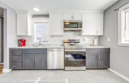 half Mi to Dtwn and Harbor Park Home with Large Yard! - Foto 6