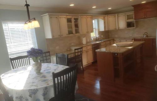 4BR Private Dock, Warm Spring Canal, Kayaks, Canoe - Photo 35