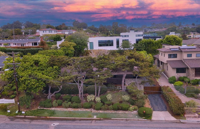 La Jolla Mid-century by Avantstay Private Pool, Outdoor Living + Ocean Views - Photo 67