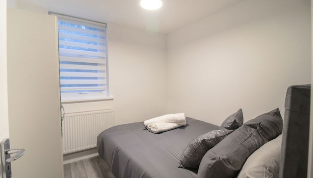 London Apt - Sleeps 4 - Parking - Wifi - Foto 3, Quarto