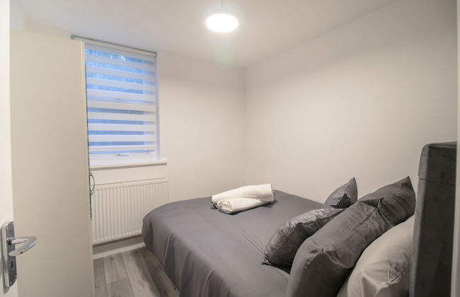 London Apt - Sleeps 4 - Parking - Wifi - Foto 3