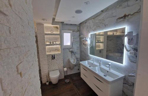 Apartment Casa Lumina - 5 minutes to the airport - Foto 36