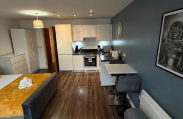 Stunning City View Studio Apartment by StaySavvy Accommodation - Foto 8