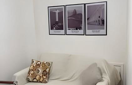 Lindo Quarto e sala em frente metro da Carioca - Foto 14