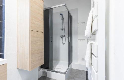 Large 3 Bdr City Center - Photo 26