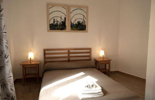 GuestHost - Comfy Two-Levels Apartment with Terrace! - Foto 5