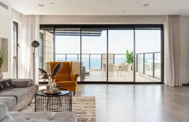 Luxury Penthouse on High Floor with Hot Tub - Foto 1