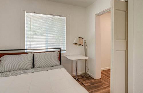 Quaint Concord Home with Covered Porch Near Hiking - Foto 13