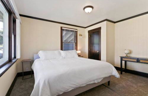 Quaint South Hill Home w Luxury King Bed and Wifi - Foto 19