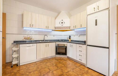 Casa rural VISTABLANCA en una sola planta con bonitas vistas y piscina - Junto a la capital y la Alhambra - Foto 21