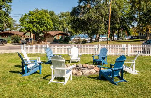 Blue Water Bungalows - Photo 13