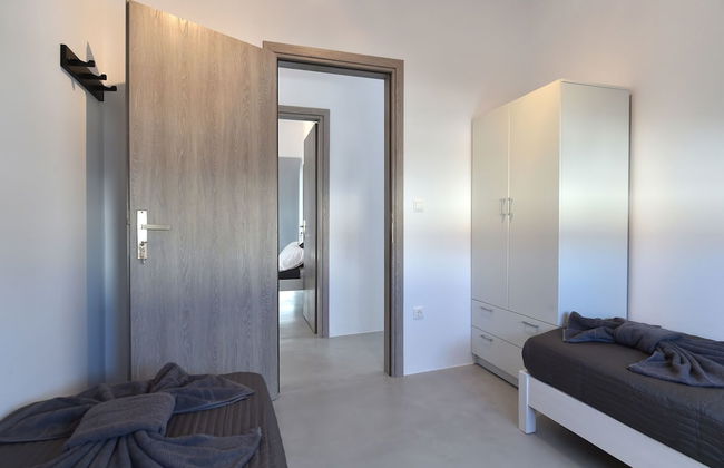 The Local House - Photo 4