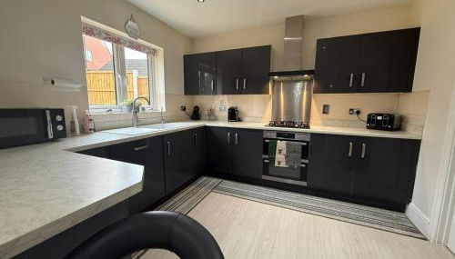 Boyton House Sleeps 14 Long Stays Parking Wi-Fi - Foto 4