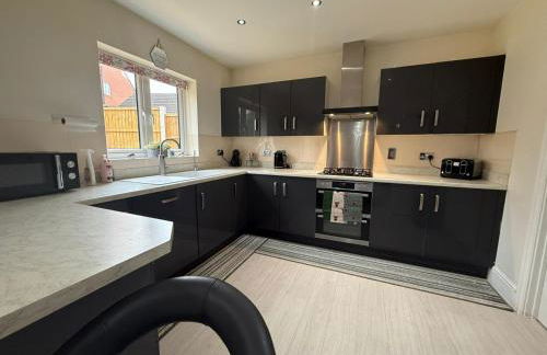 Boyton House Sleeps 14 Long Stays Parking Wi-Fi - Foto 4