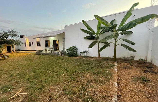 3 Bed Villa-private Garden-offstreetparking-aircon - Photo 26