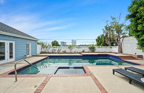 Spacious 5BR LA Villa with Pool Spa & Game Room - Foto 67