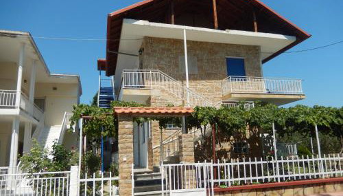 Noula Rooms - Photo 2