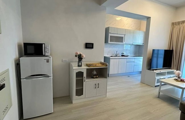 Luxury Apartment - Photo 8