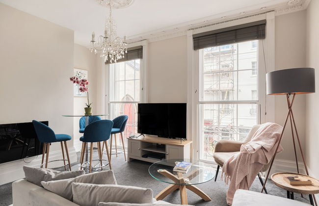 Stunning 2 Bed in Centre of Cheltenham - Photo 28