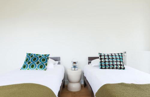 Garden Suite Suresnes 5 persons 2 BR near La Defense - Foto 11