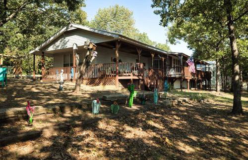 Gigi's Spacious Lakefront with Boat Ramp Access!! Newly Remodeled, Sleeps 8! - Foto 16