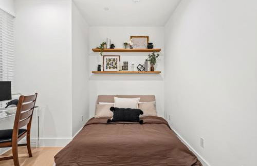 New Modern Dallas Skyline Rooftop Firepit and a Garage - Foto 10