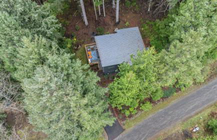 Peaceful Treehouse-Style Stay with Sauna Fire Pit Forest Views Near the Coast The Treehouse by AvantStay - Foto 44