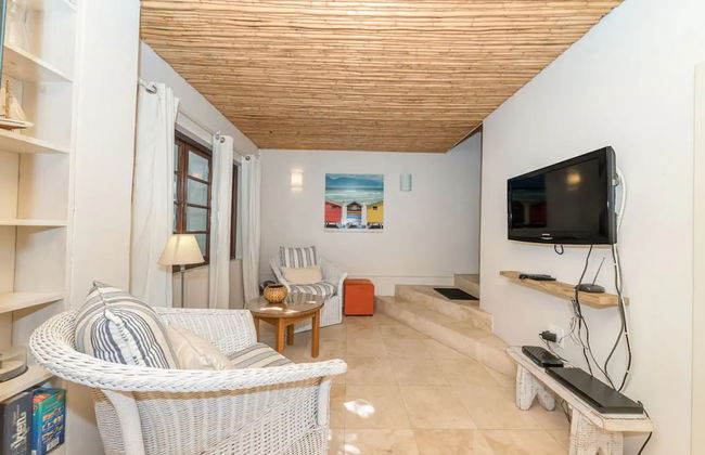 Tropical 1BD Hideaway Near Queens Beach, Fresnaye! - Foto 8