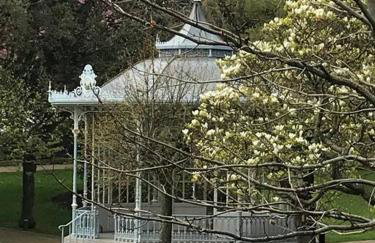 Warrenpoint Gate lodge - Photo 29