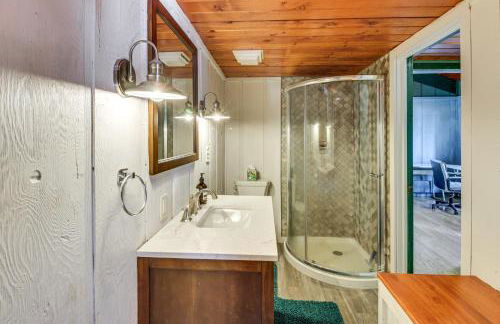 Less Than 1 Mi to Trails Wooded Home on Eagles Nest Lake! - Foto 22