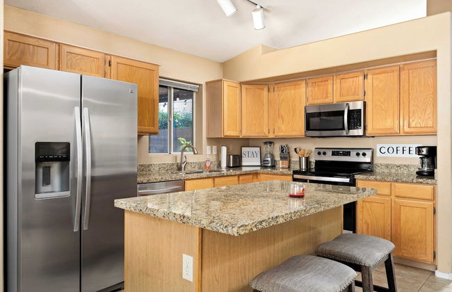 Bella Vista by Avantstay Pool w/ Waterslide - Photo 12