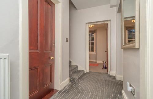 Georgian Elegance with Patio Garden West End - Pass the Keys - Foto 41