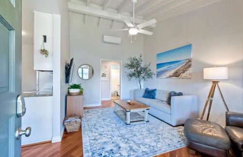 90 Walk Score - Steps to Beach & Dining - Reserved Parking - Photo 4