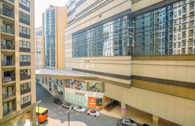 Homey And Well Design Studio Transpark Cibubur Apartment - Foto 10