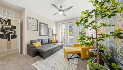 Stylish 2BR w Balcony, Pool & Pet-Friendly #15 - Foto 4